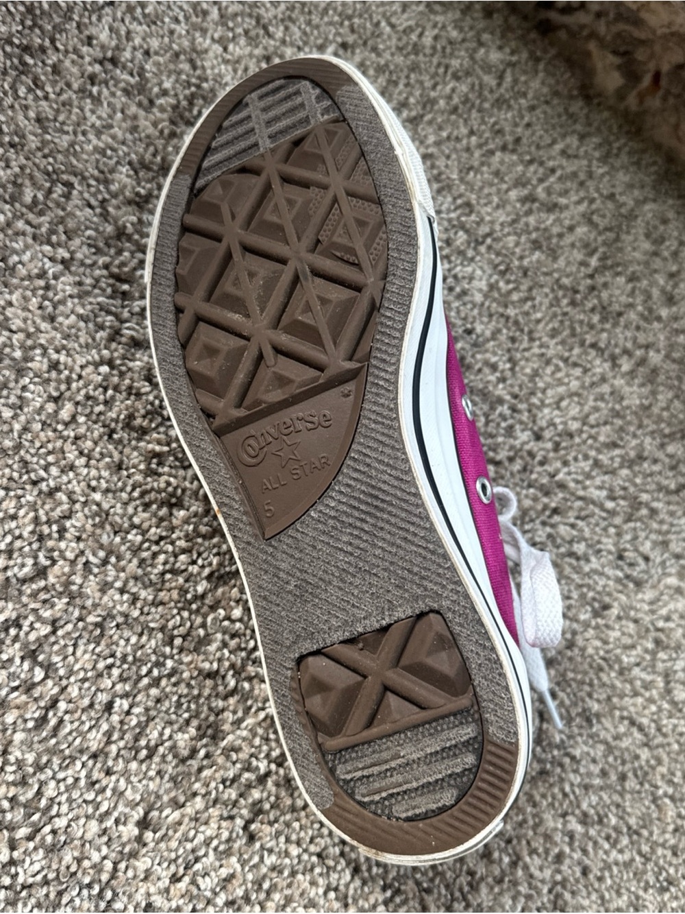 Converse Women’s 7 Magenta Low-Top Canvas Sneakers EUC Minimally Worn! - Picture 6 of 8